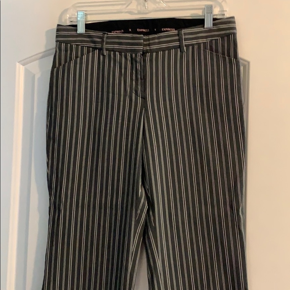 EXPRESS straight leg Capri pants